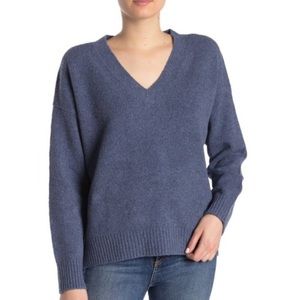 Vince V-Neck pullover sweater